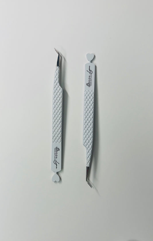 45 Degree White Isolation Tweezer